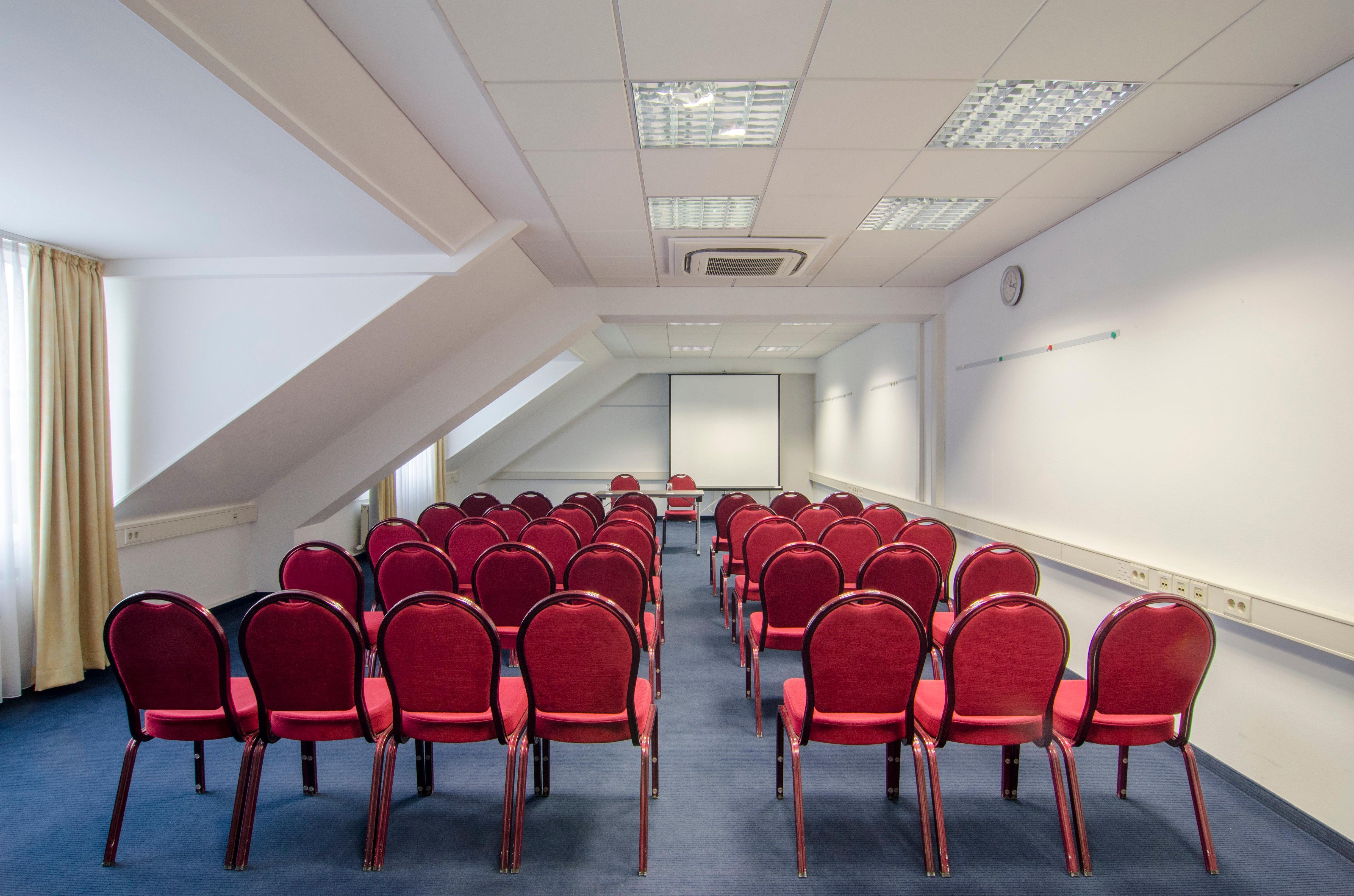 Holiday Inn Munich Unterhaching By Ihg Bagian luar foto