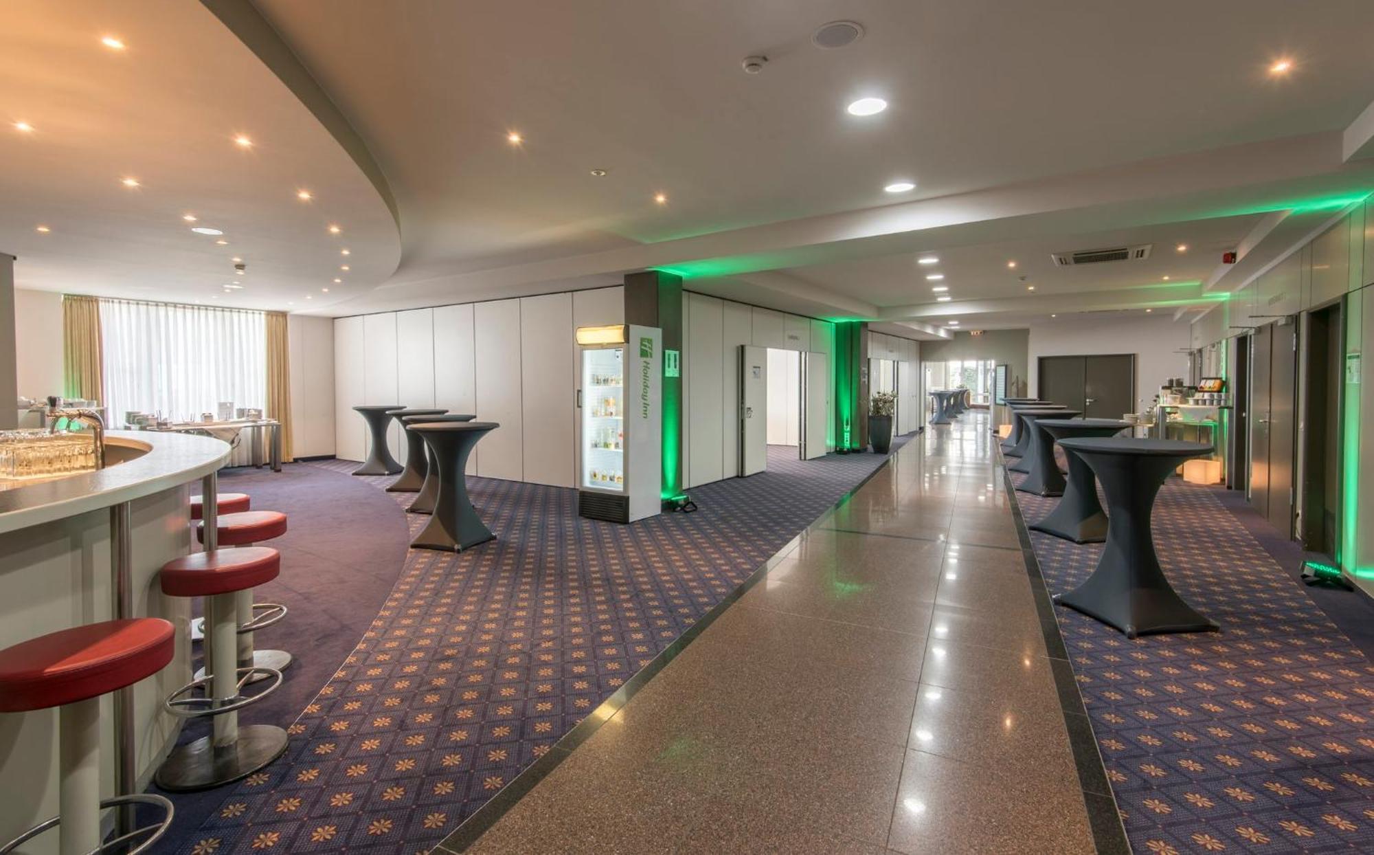 Holiday Inn Munich Unterhaching By Ihg Bagian luar foto